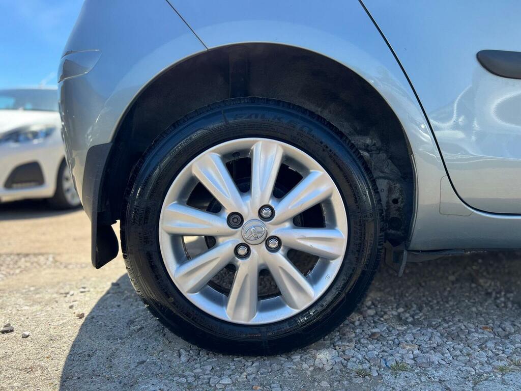 Toyota Yaris Hatchback  #29