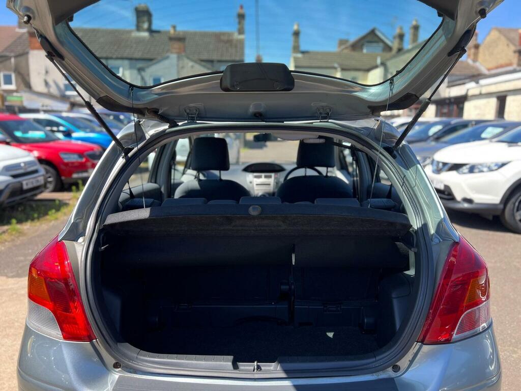 Toyota Yaris Hatchback  #17