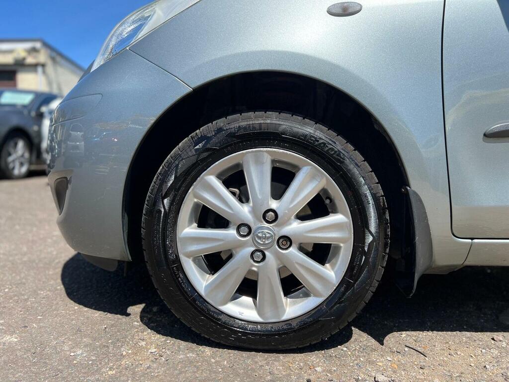 Toyota Yaris Hatchback  #27