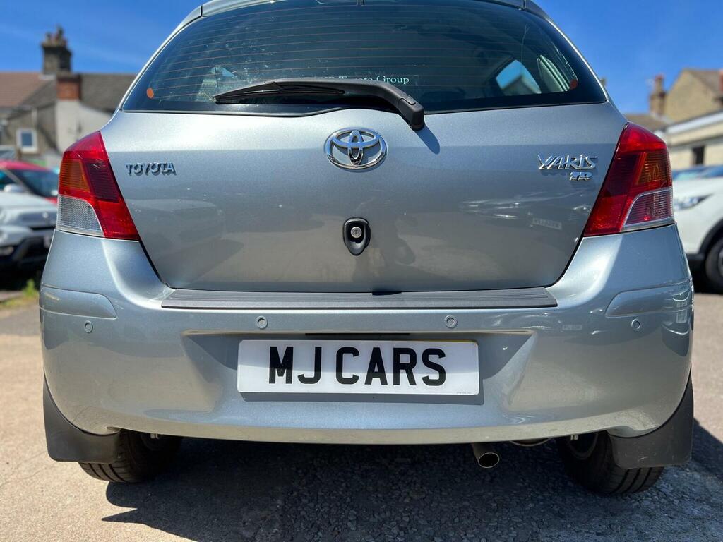 Toyota Yaris Hatchback  #8