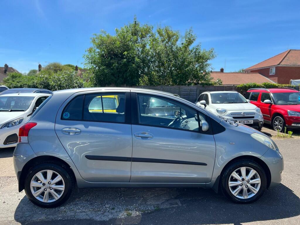 Toyota Yaris Hatchback  #3