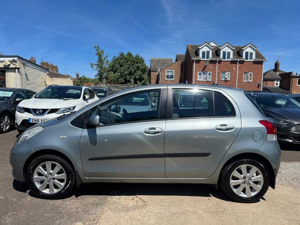 Toyota Yaris Hatchback  #4