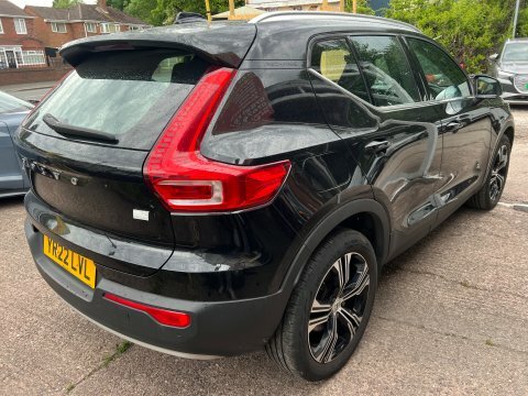 Volvo XC40 Recharge T5 Inscription YR22LVL Black #2
