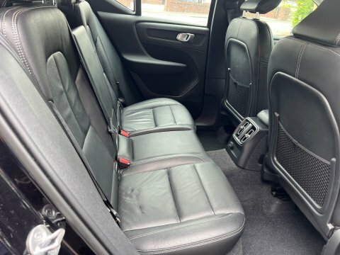 Volvo XC40 Recharge T5 Inscription YR22LVL Black #6
