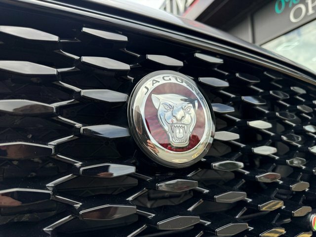 Jaguar F-Pace R-dynamic Hse Black Black #15