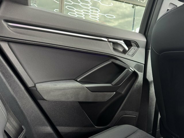 Audi Q3 35 Tfsi S Line White #38