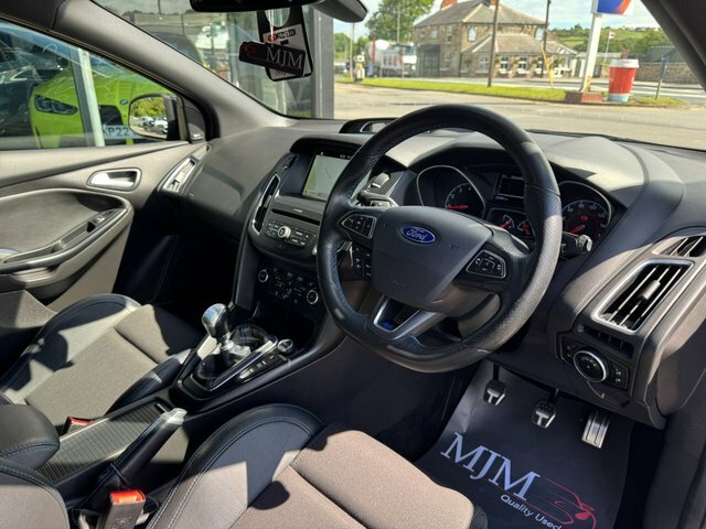 Ford Focus 2017 2.3T Ecoboost Rs Hatchback MF67VMM Black #4