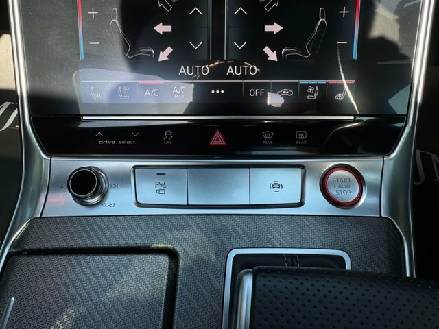 Audi RS6 Avant Estate Black #55