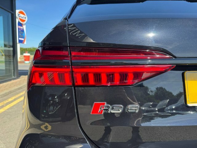 Audi RS6 Avant Estate Black #21
