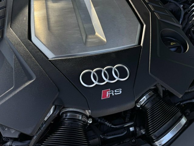 Audi RS6 Avant Estate Black #30