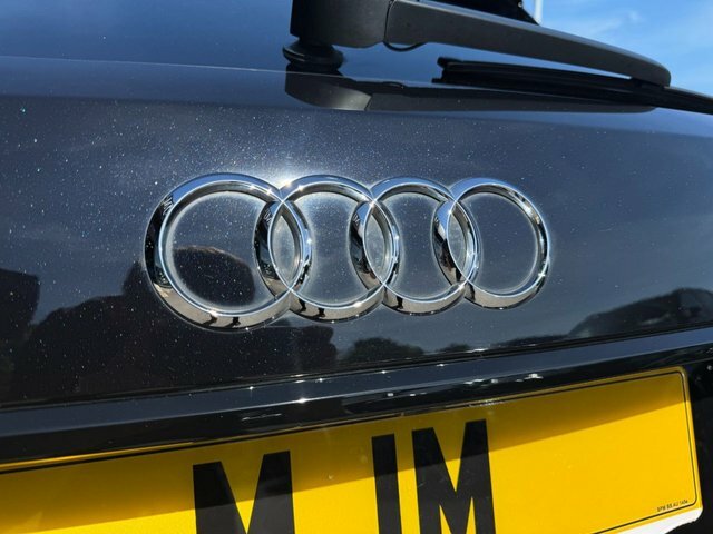 Audi RS6 Avant Estate Black #23
