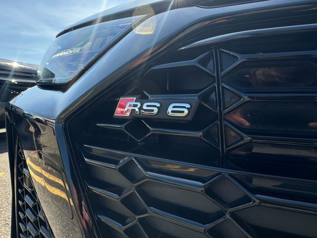 Audi RS6 Avant Estate Black #14
