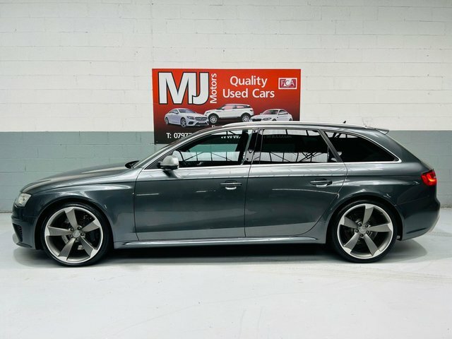 Audi RS4 Avant Estate Red #7