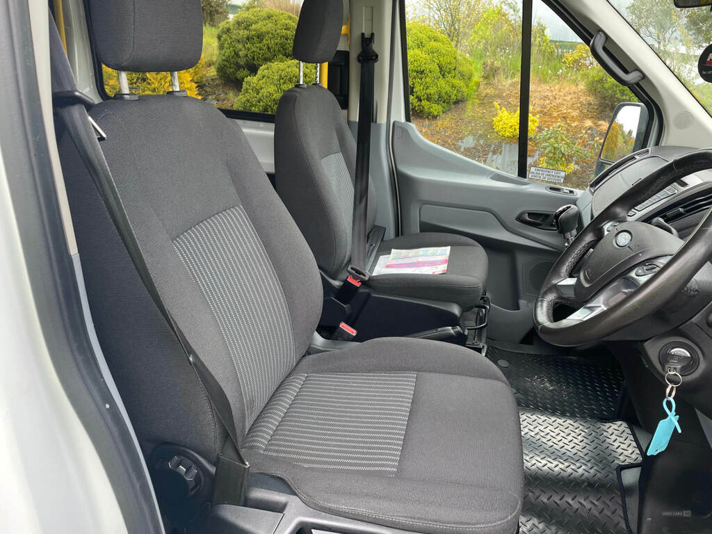 Ford Transit Custom 2.2 Tdci 125Ps H3 18 Seater Trend YS68AUW White #5