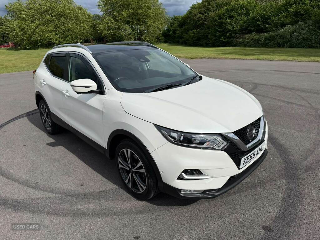 Nissan Qashqai 1.3 Dig-t 160 N-connecta White #3