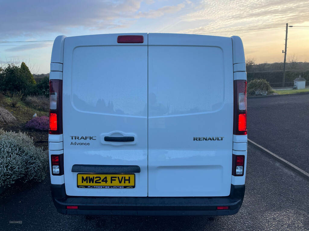 Renault Trafic Ll30 Blue Dci 130 Advance Safety Crew Van White #3