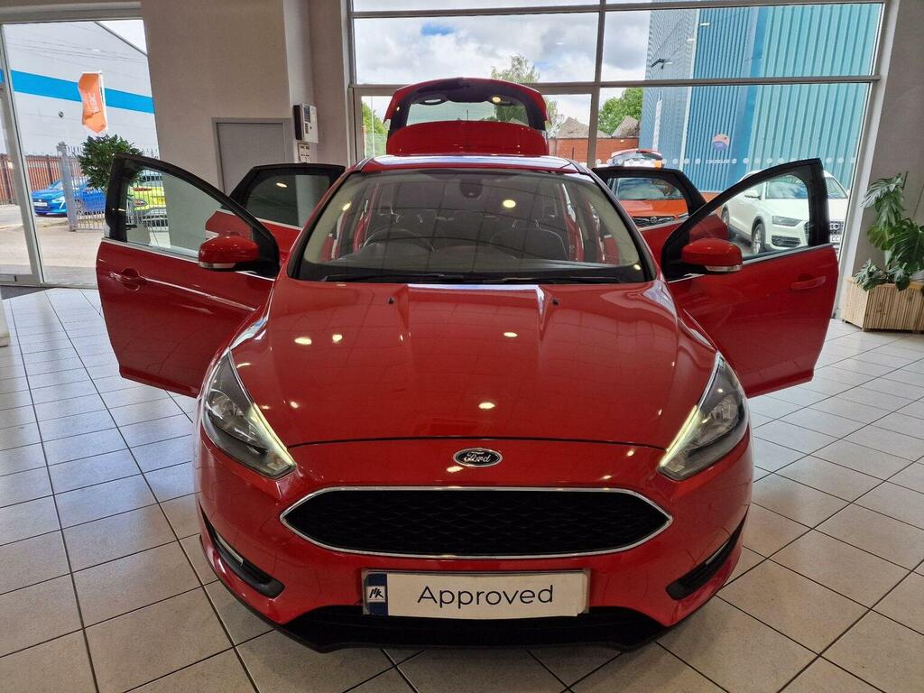 Ford Focus Hatchback 1.5 Tdci Zetec Euro 6 Ss 201565 NV65SYZ Red #5