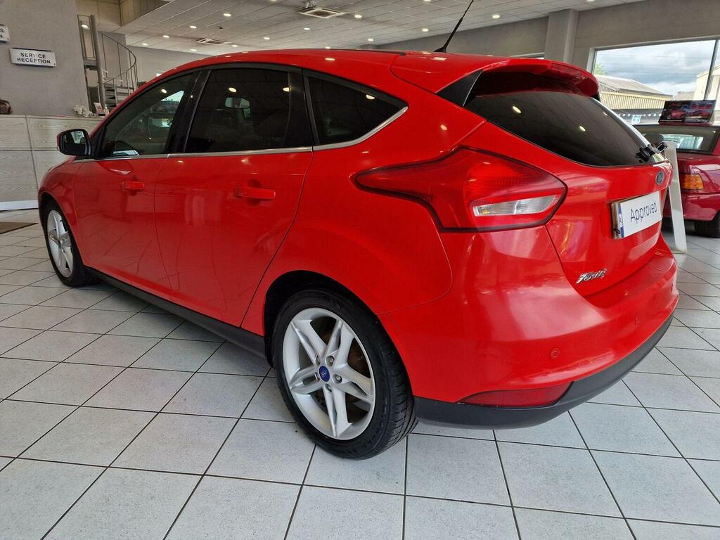Ford Focus Hatchback 1.5 Tdci Zetec Euro 6 Ss 201565 NV65SYZ Red #4