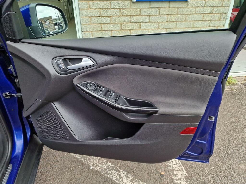 Ford Focus 1.0 Ecoboost 125 Zetec Edition Silver #34