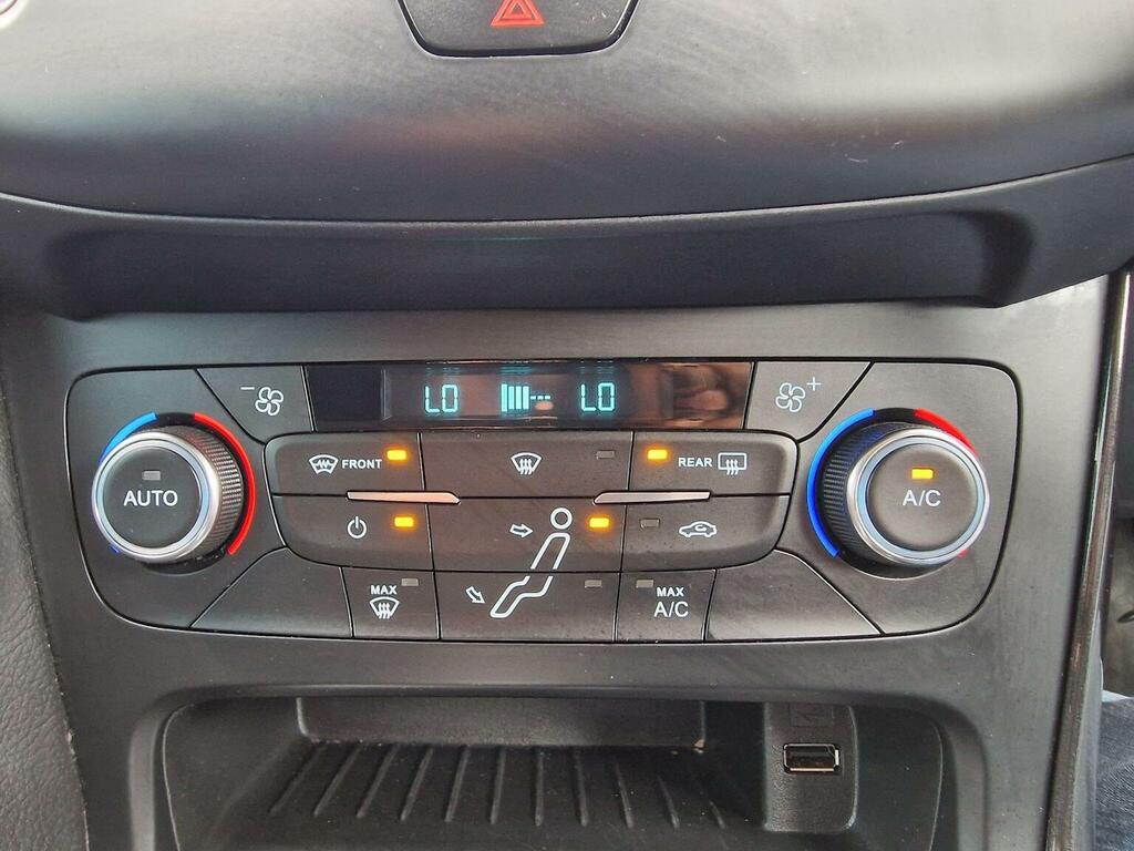 Ford Focus 1.0 Ecoboost 125 Zetec Edition Silver #28