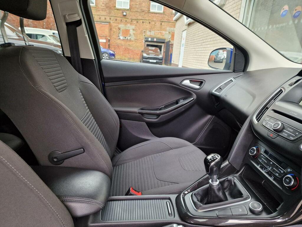 Ford Focus 1.0 Ecoboost 125 Zetec Edition Silver #17