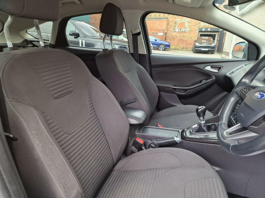 Ford Focus 1.0 Ecoboost 125 Zetec Edition Silver #21