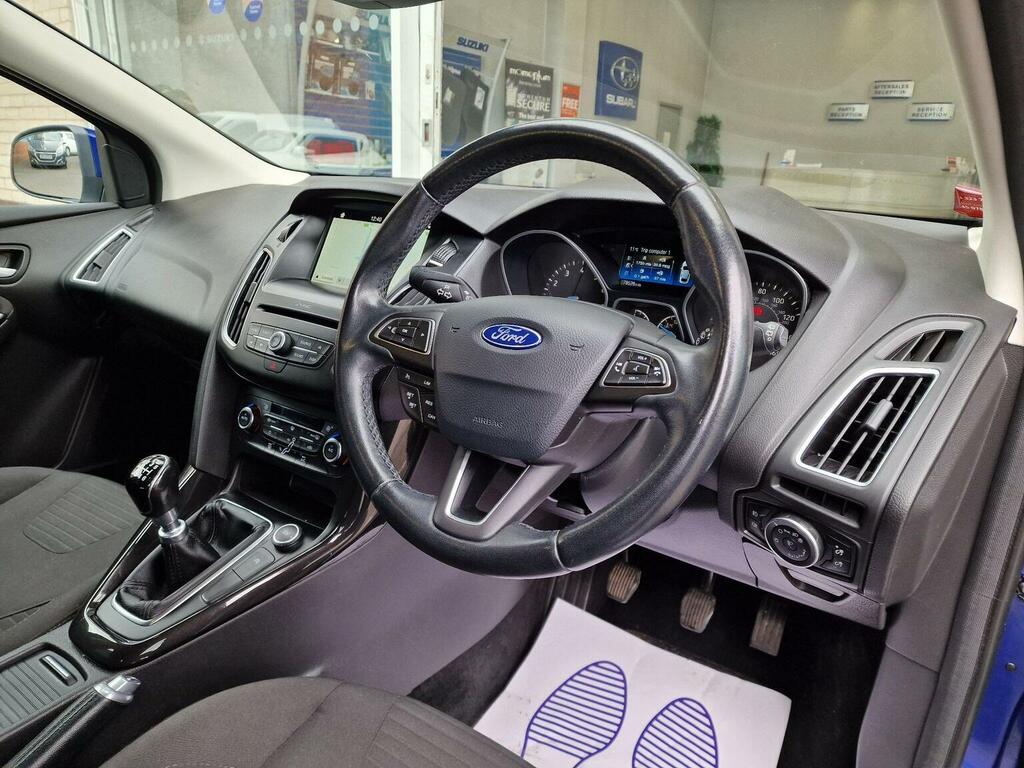 Ford Focus 1.0 Ecoboost 125 Zetec Edition Silver #14