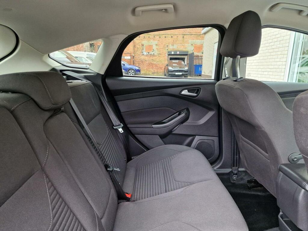Ford Focus 1.0 Ecoboost 125 Zetec Edition Silver #24
