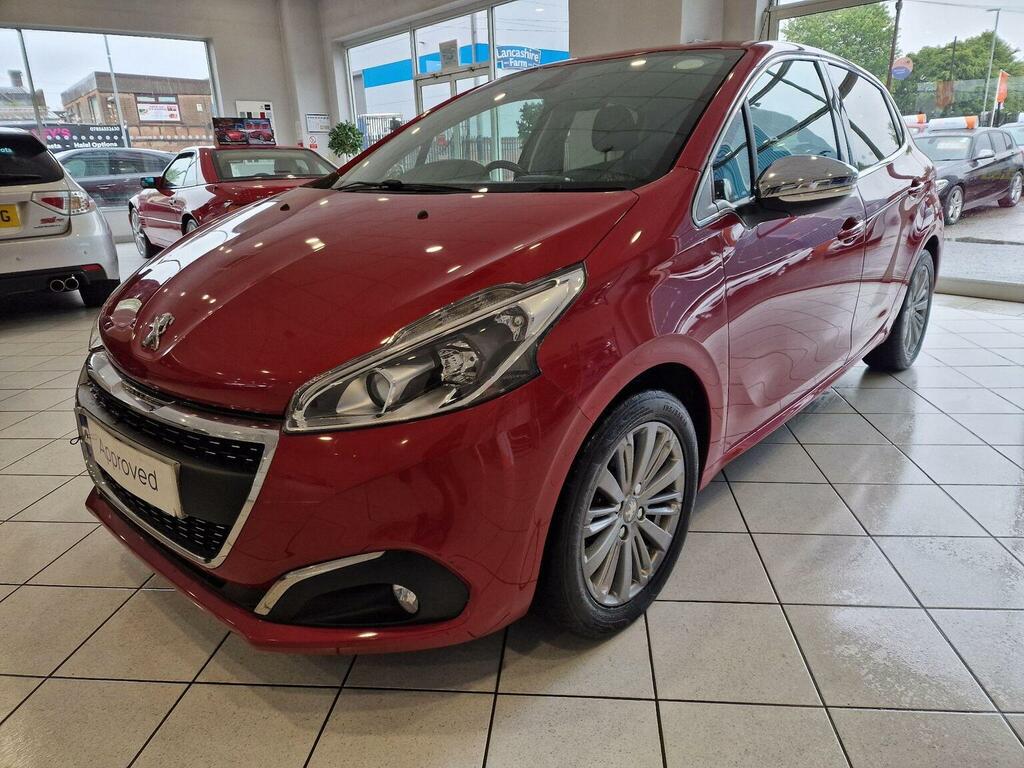 Peugeot 208 1.2 Puretech Allure Eat Euro 6 Ss Red #4