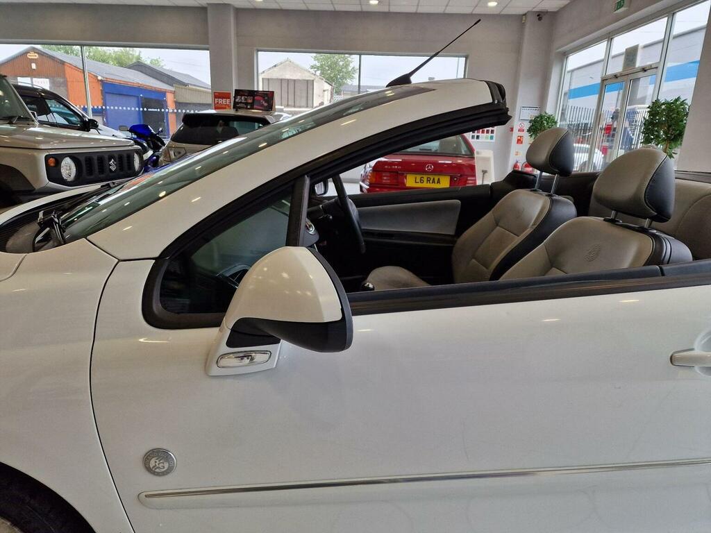 Peugeot 207 CC Convertible White #27