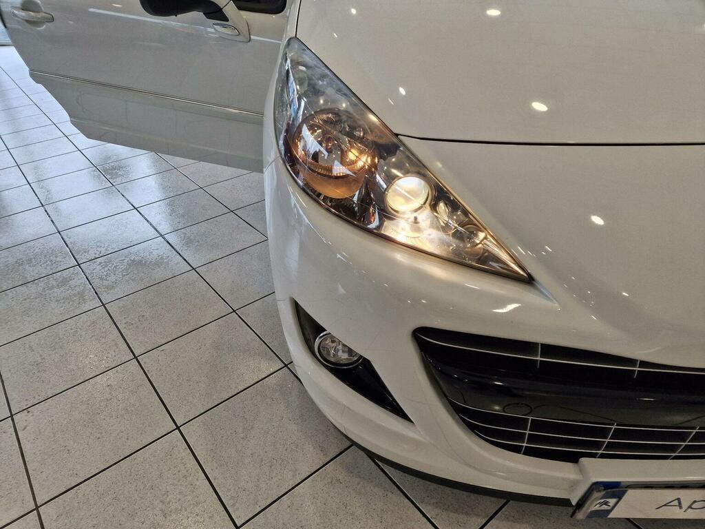 Peugeot 207 CC Convertible White #21