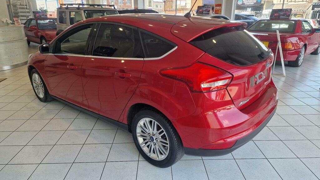 Ford Focus Hatchback 1.0T Ecoboost Zetec Edition Euro 6 Ss DS17UNU Red #3