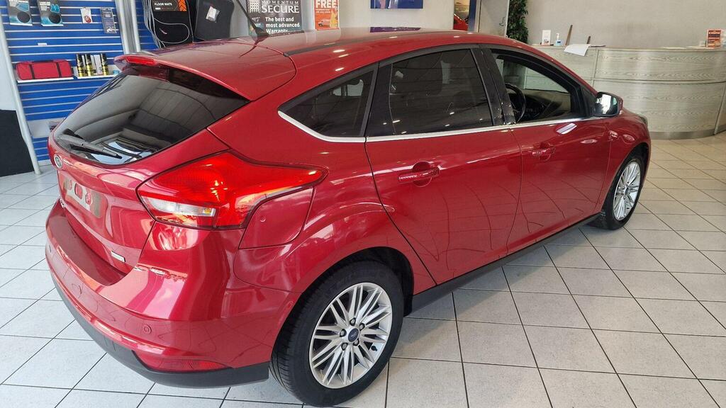 Ford Focus Hatchback 1.0T Ecoboost Zetec Edition Euro 6 Ss DS17UNU Red #5