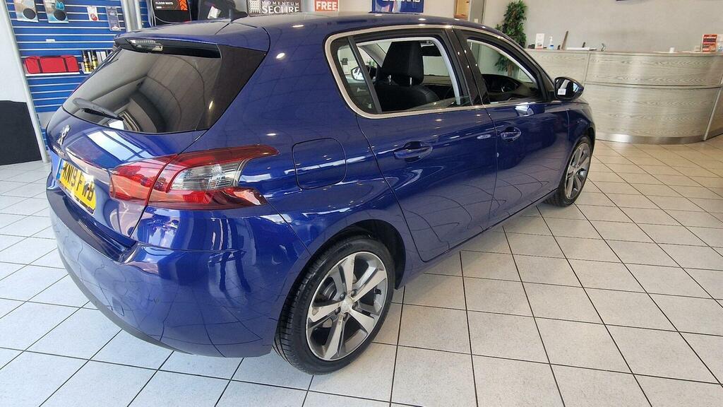 Peugeot 308 Active White #7