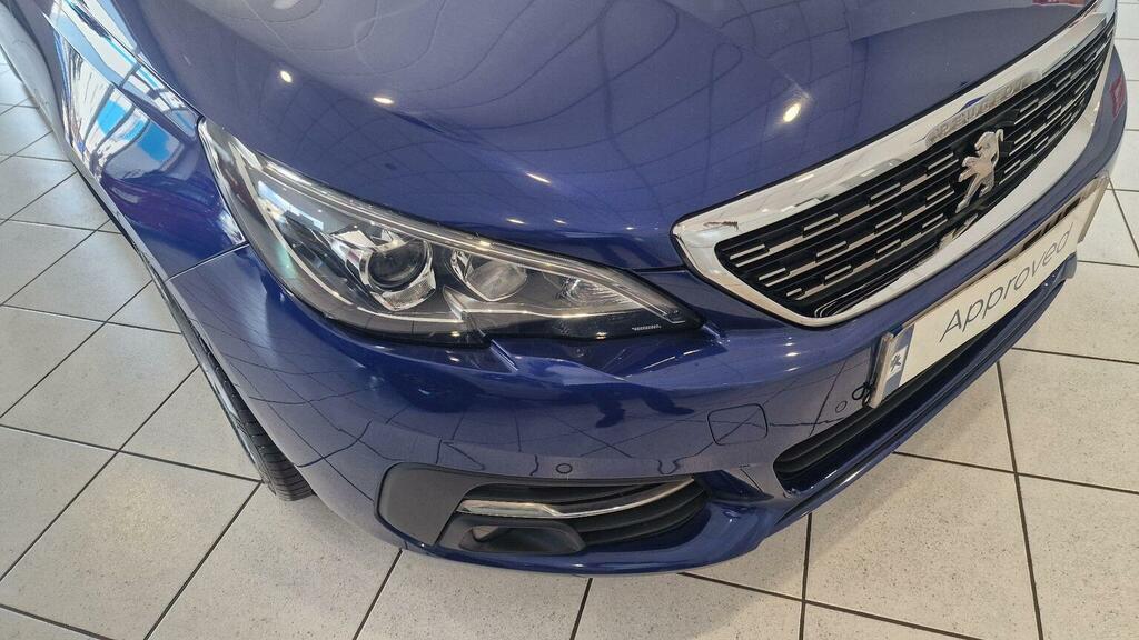 Peugeot 308 Active White #24