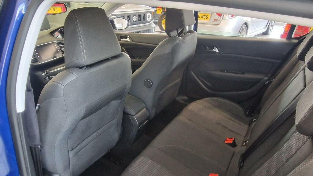 Peugeot 308 Active White #8