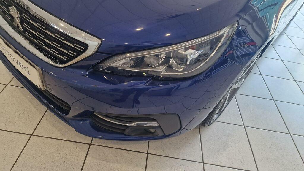 Peugeot 308 Active White #23