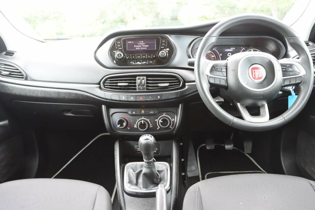 Fiat Tipo Easy White #19