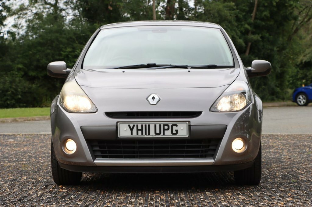 Renault Clio Dynamique Tomtom Black #5