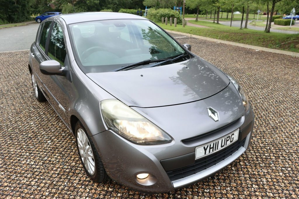 Renault Clio Dynamique Tomtom Black #17