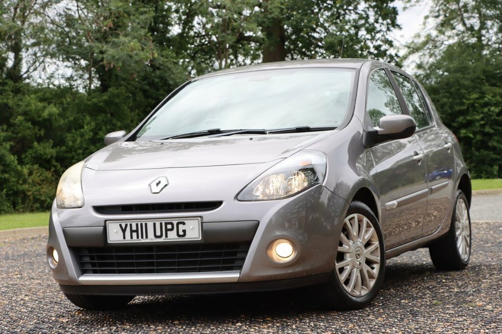 Renault Clio Dynamique Tomtom Black #9