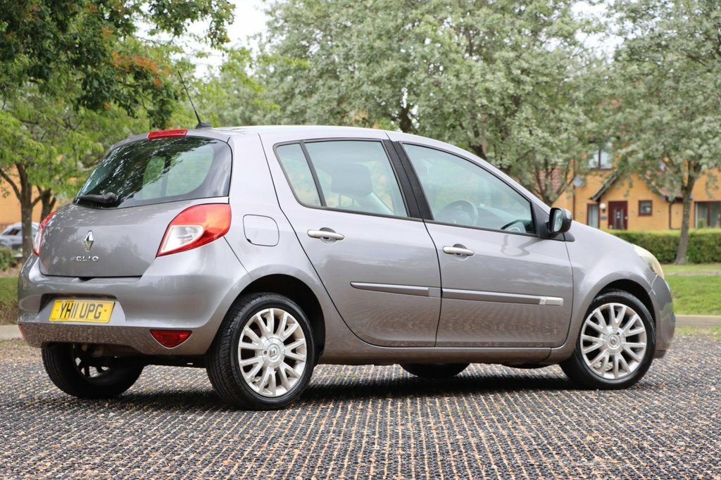 Renault Clio Dynamique Tomtom Black #16