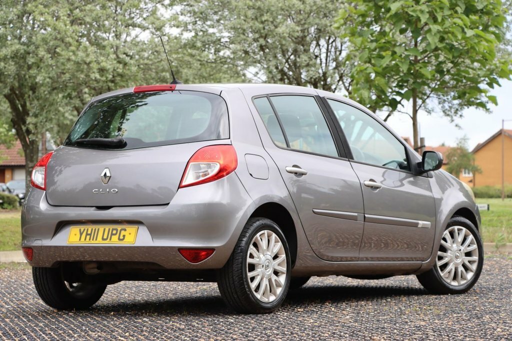 Renault Clio Dynamique Tomtom Black #15