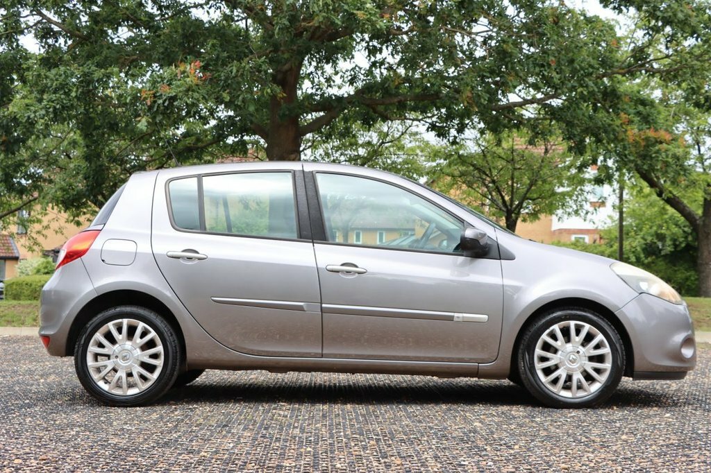 Renault Clio Dynamique Tomtom Black #4