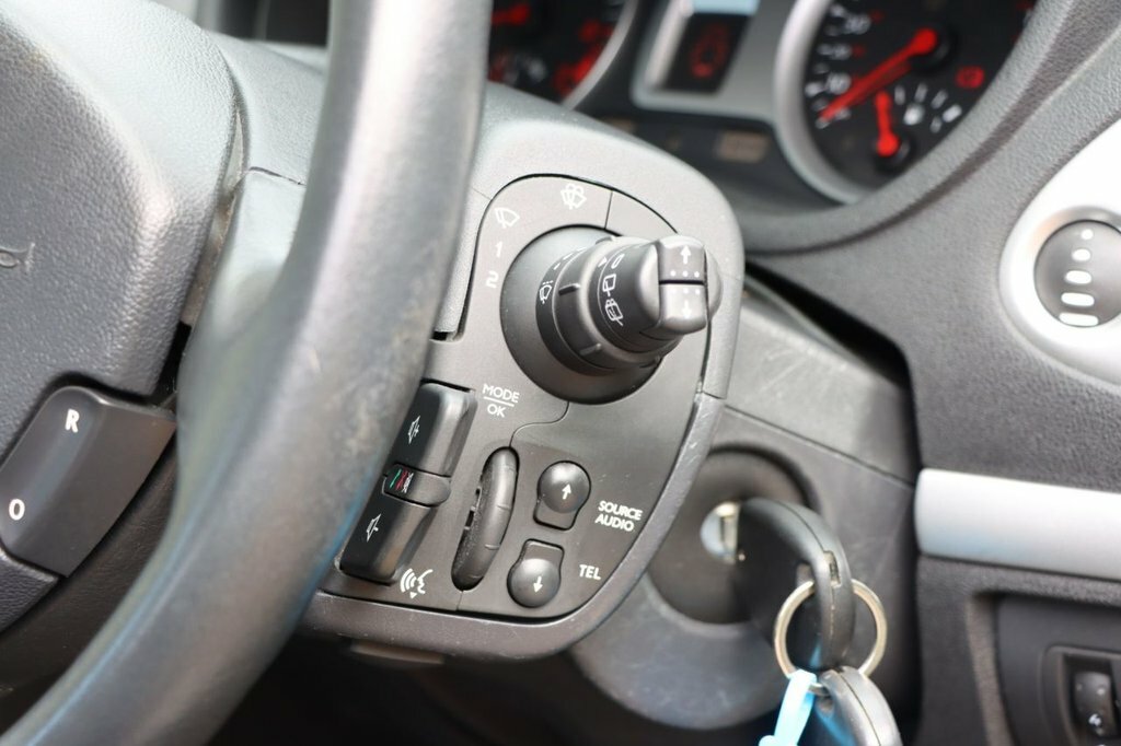 Renault Clio Dynamique Tomtom Black #29