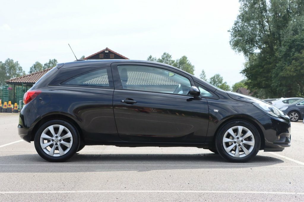 Vauxhall Corsa 1.4L Energy Black #4