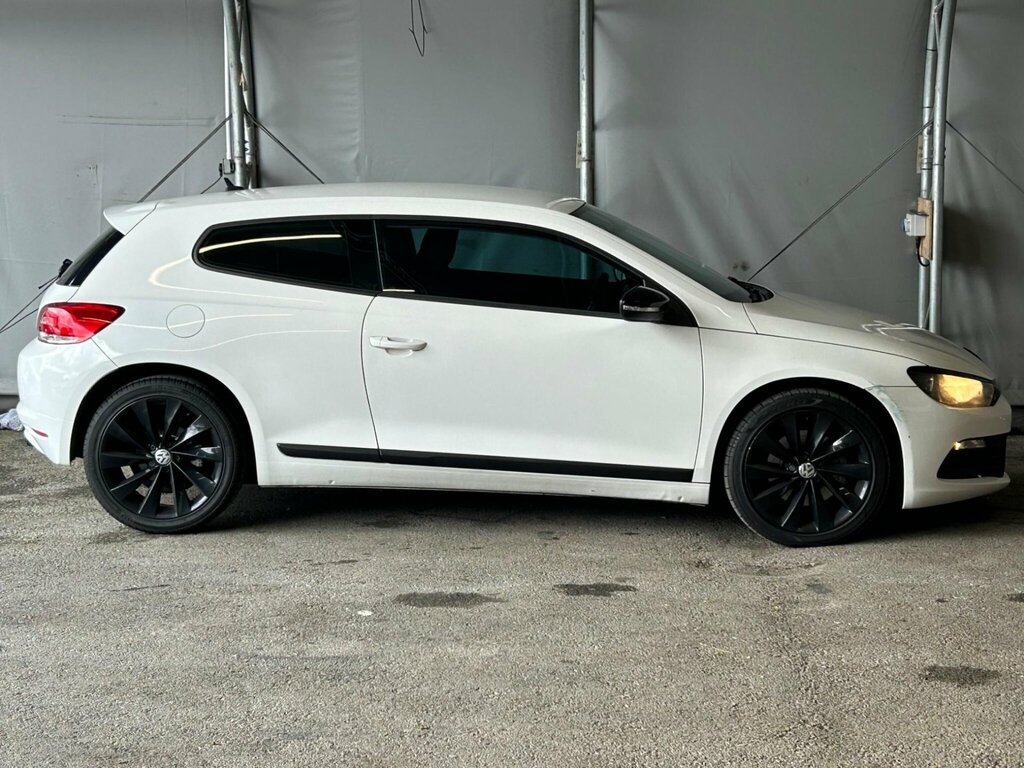 Volkswagen Scirocco Tsi Dsg 3-Door Red #9