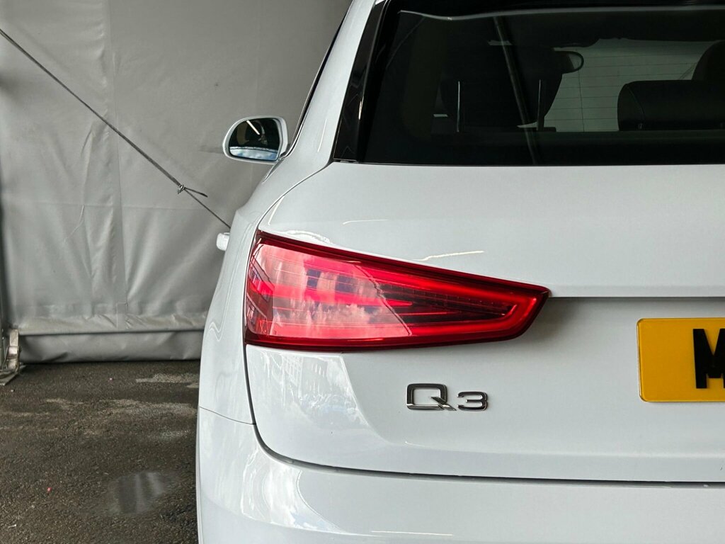 Audi Q3 Tfsi Se White #55