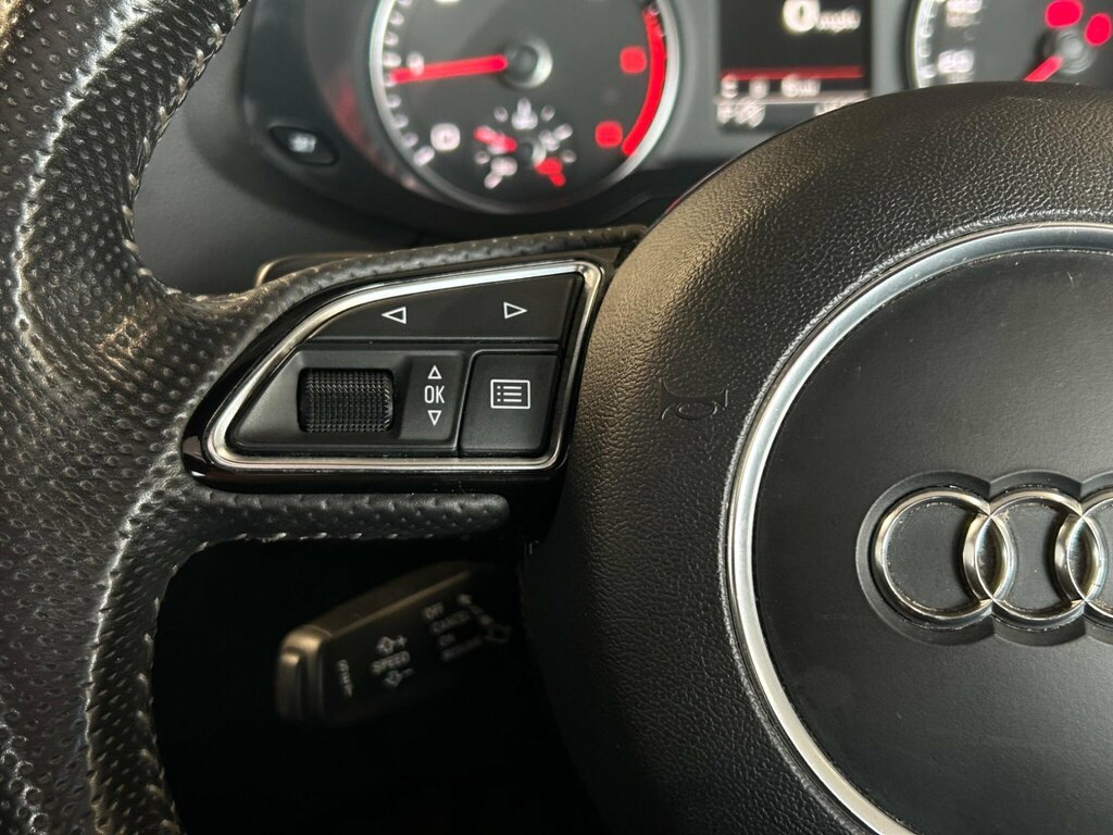 Audi Q3 Tfsi Se White #31
