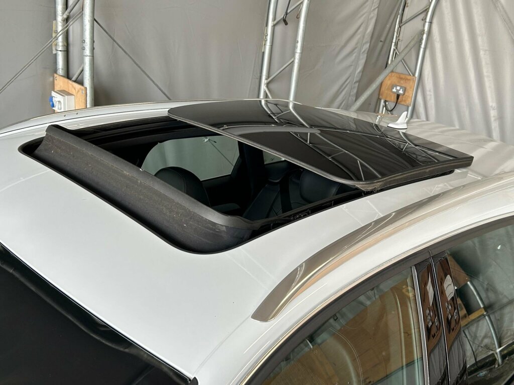 Audi Q3 Tfsi Se White #52